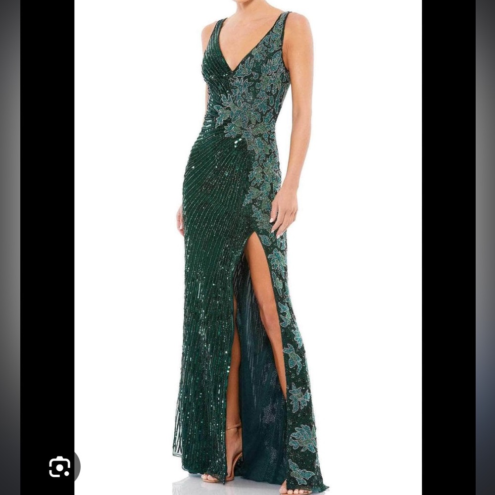 Mac Duggal emerald green evening gown size 6- style 5473
